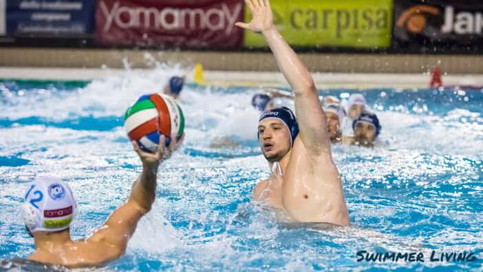why water polo players don't wear goggles