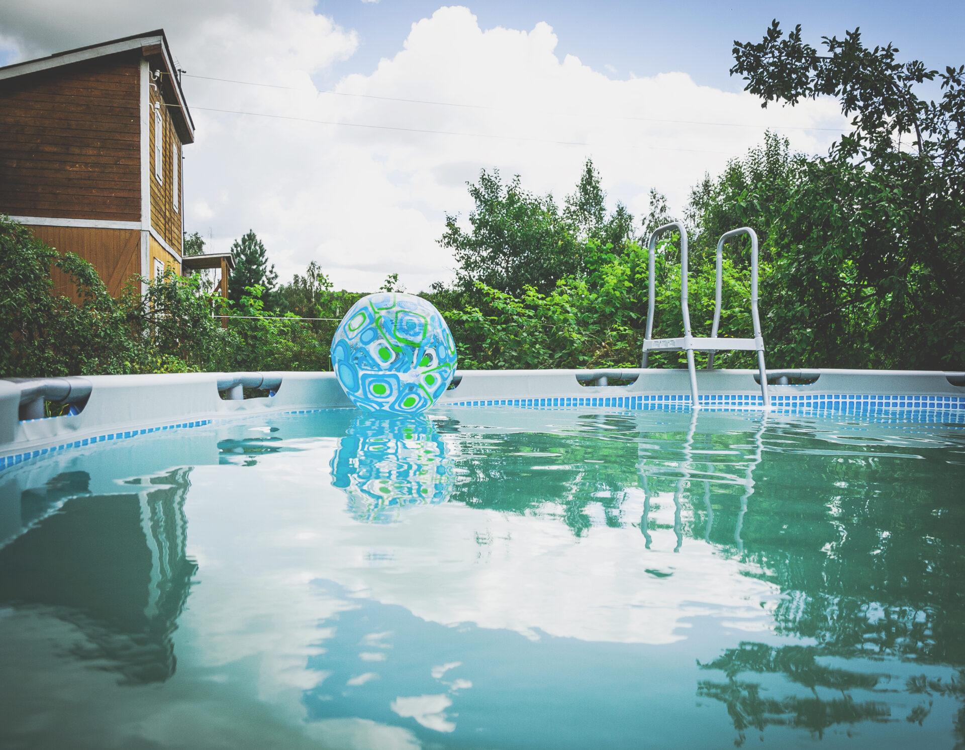 the village mobile swimming pool