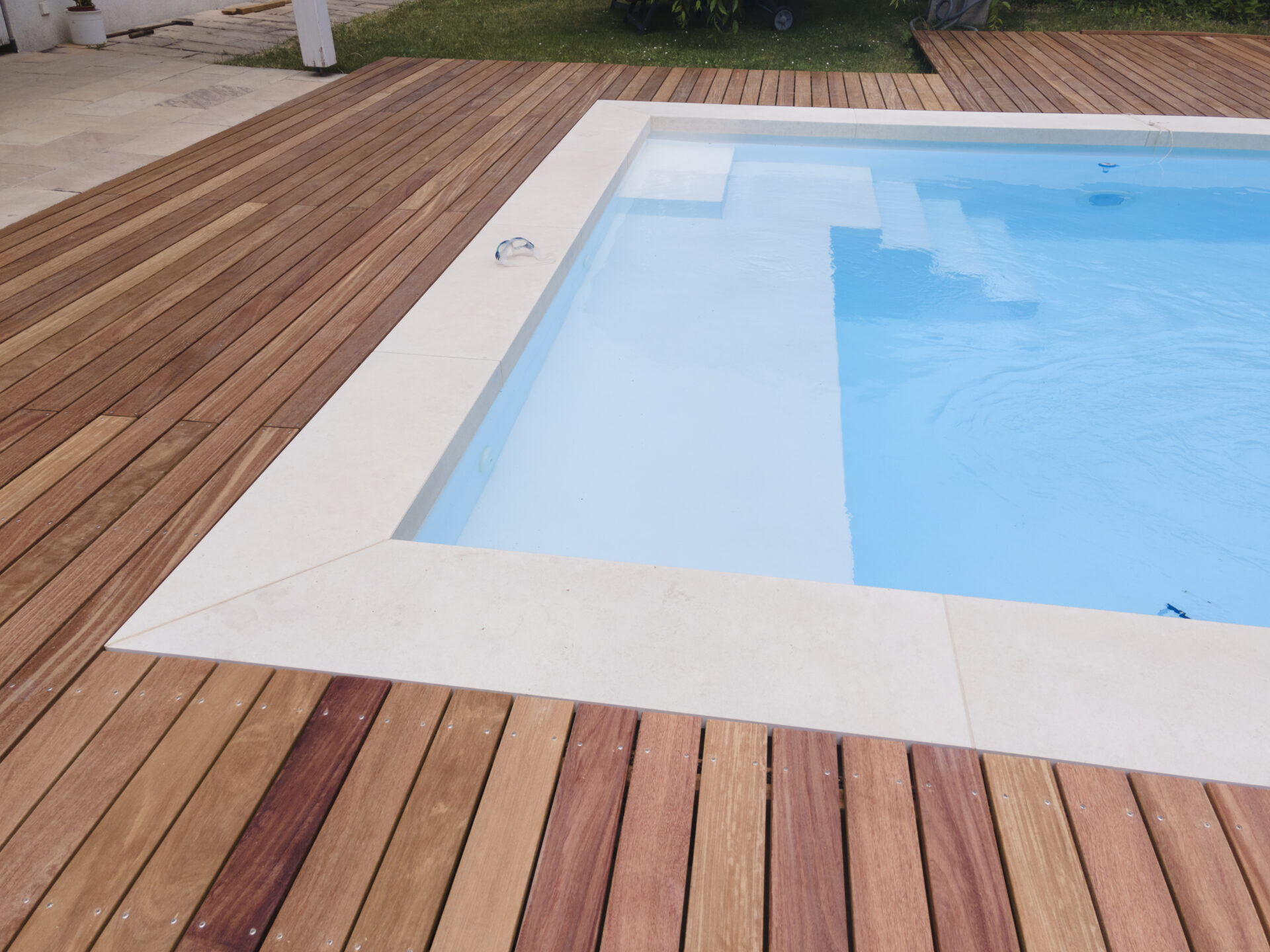 inexpensive pool decking ideas