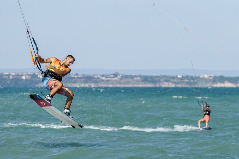 7 Best Boogie Boards for Ocean Riding That Maximize Performance