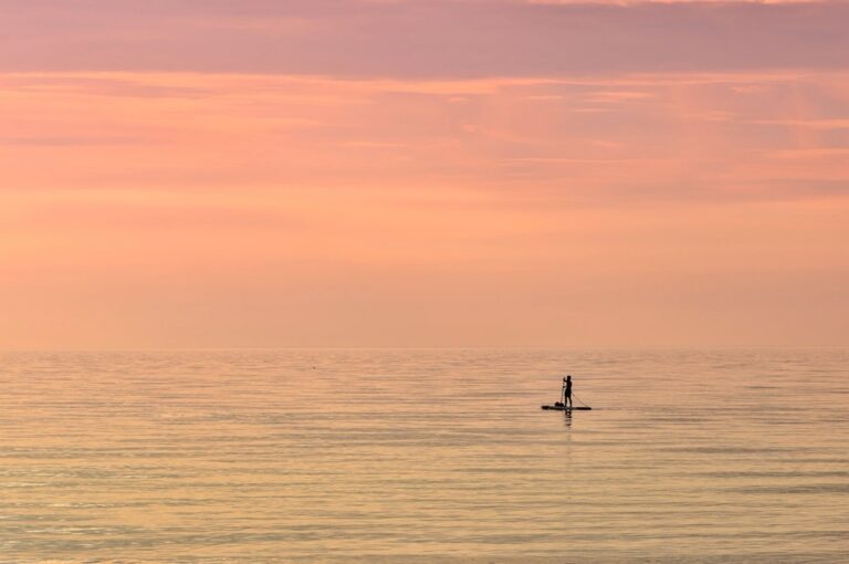 7 Best Beach Paddleboards for Fun on the Water That Maximize Performance