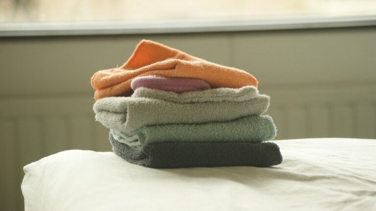 5 Best Sand-Resistant Beach Towels for Quick Drying That Beach Pros Swear By