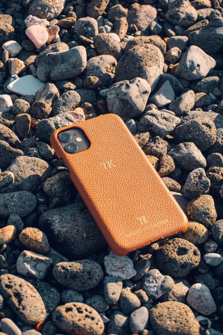 10 Best Water-Resistant Phone Cases for Beach Days That Every Parent Should Know