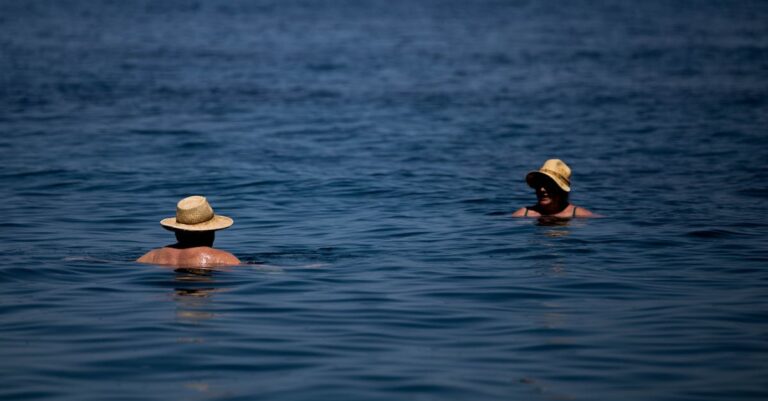 6 Best Sun Hats for Aquatic Activities That Water Enthusiasts Trust