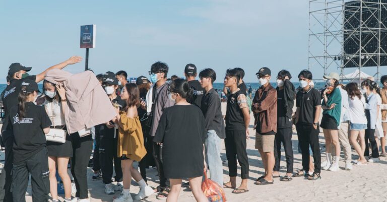 7 Ways to Organize Successful Beach Cleanups with Diverse Participants That Protect Our Waters