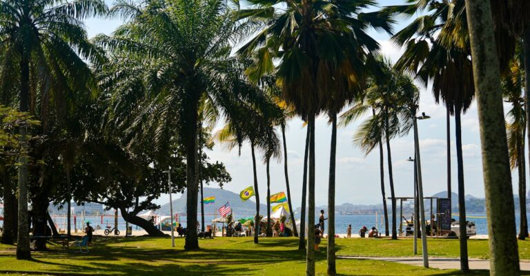 7 Tips for Planning a Beach Picnic with Multiple Families That Parents Swear By
