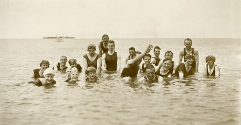 7 Benefits of Solo vs Group Swimming Experiences That Transform Your Aquatic Journey