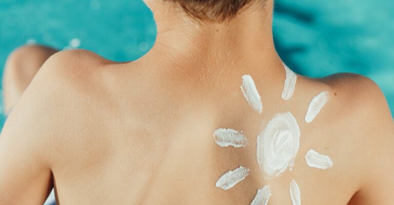 7 Algae Prevention Strategies for Vacationing Pool Owners You’ll Thank Us For