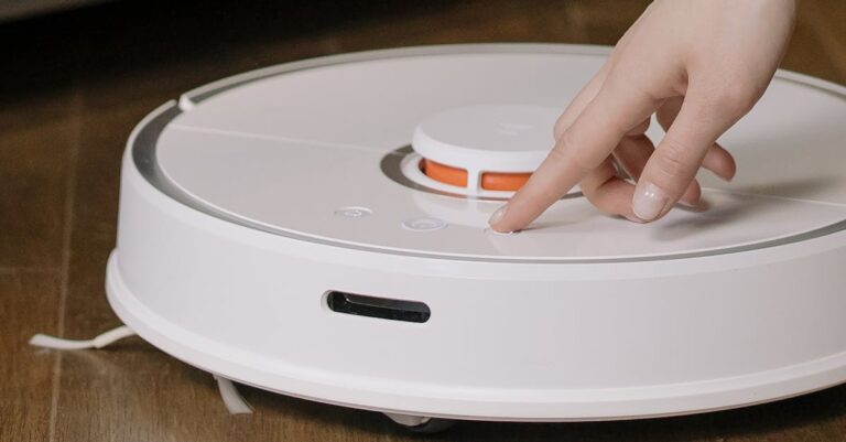 5 Stages of Robotic Pool Cleaner Lifecycle: Understanding That Maximizes Value