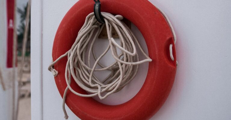 7 Best Floatation Devices: Comparing Types for Safety That Could Save Lives