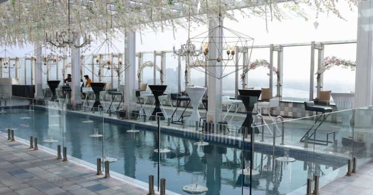 7 Artistic Pool Lighting Arrangements for Events That Transform Any Night