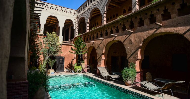 7 Ideas for Incorporating Art into Pool Landscaping That Transform Ordinary Spaces