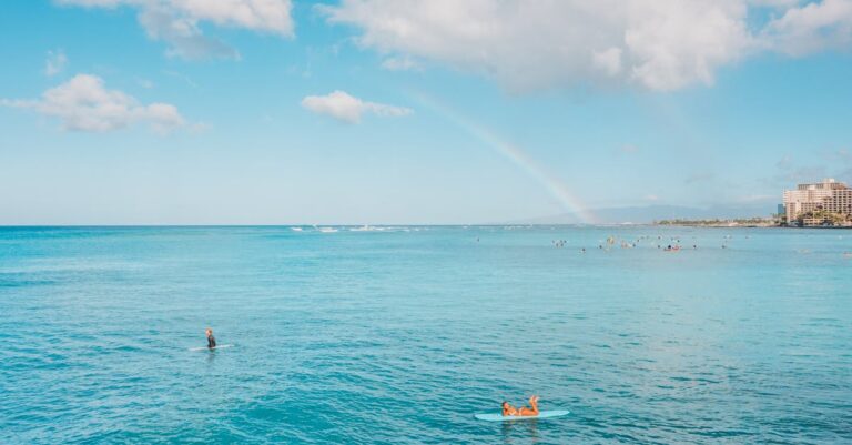 6 Best Weather Apps for Paddleboarding That Guarantee Safer Waters