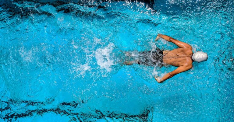 7 Seasonal Swimming Workout Variations That Maximize Year-Round Fitness