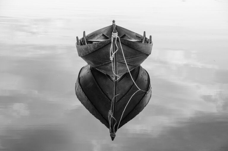 7 Techniques for Securing a Boat in Stormy Weather That Pros Swear By