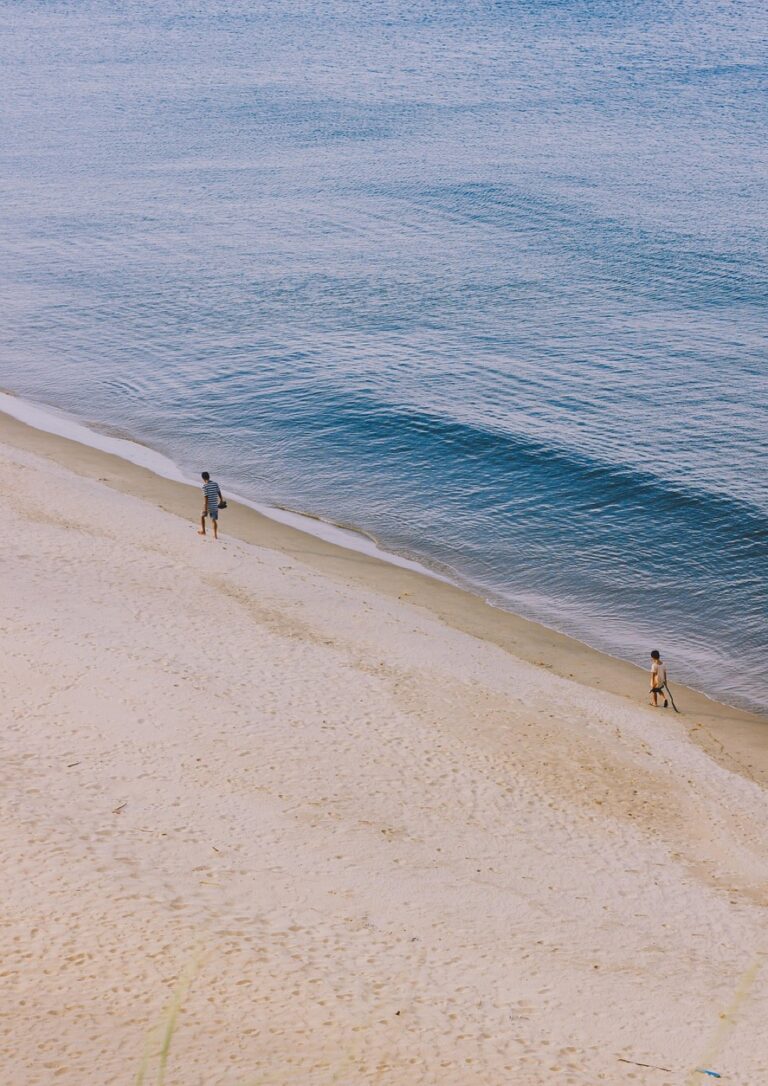 7 Best Beaches for School Vacation That Every Parent Should Know