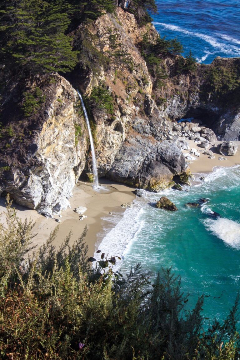 7 Hidden Coastal Gems for Swimming in [Location] Locals Keep Secret