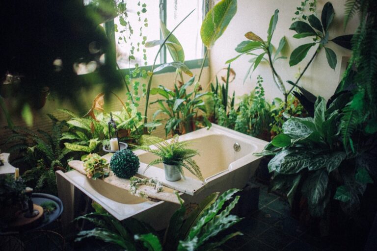 7 Tips for Enhancing Outdoor Shower Experiences That Create Spa Bliss