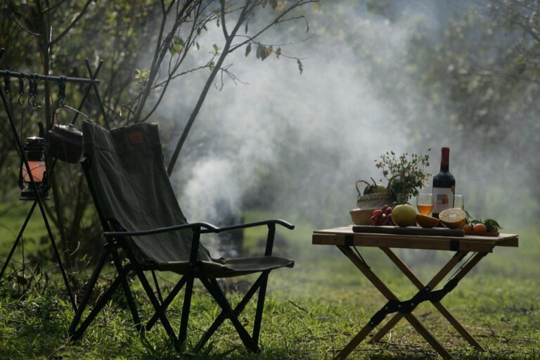7 Accessible Picnic Spots Near the Water That Families Treasure