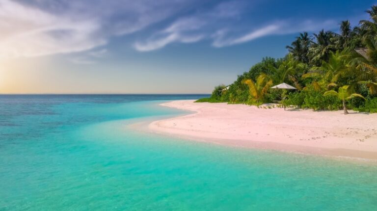 7 Benefits of a Seasonal Beach Pass for Frequent Visitors That Save Money