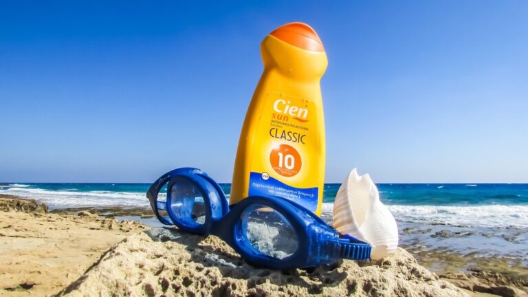 7 Best Types of Sunscreen for Kids Skin That Every Parent Should Know
