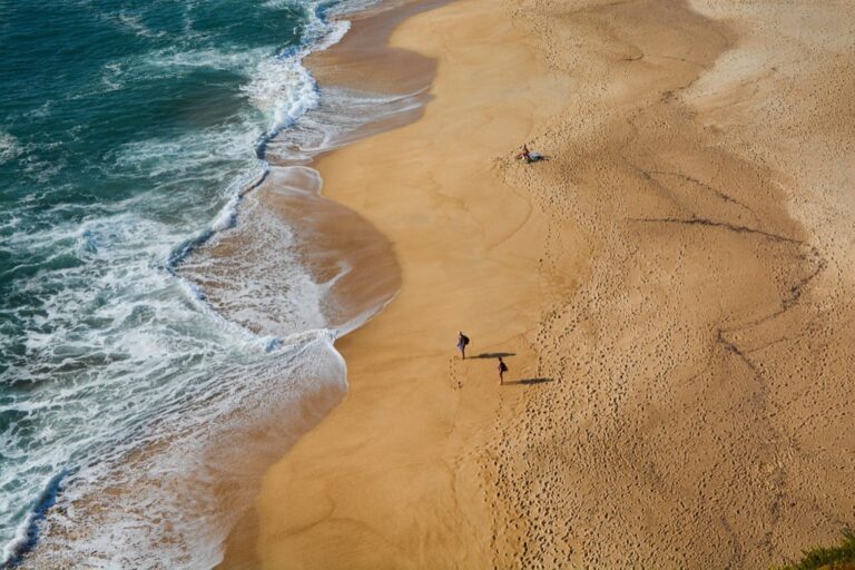 5 Ways Seasonal Tides Affect Your Beach Visits That Locals Know