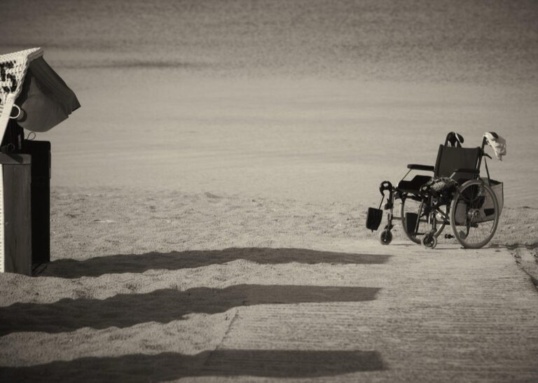 7 Tips for Beach Camping with Accessibility Needs That Ensure Safety