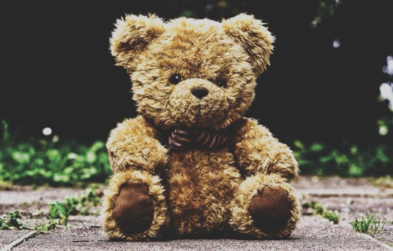 7 Cleaning Considerations for Different Toy Materials That Keep Kids Safe