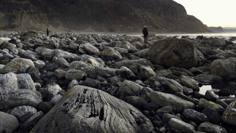 7 Favorite Lesser-Known Coastal Trails That Locals Keep Secret