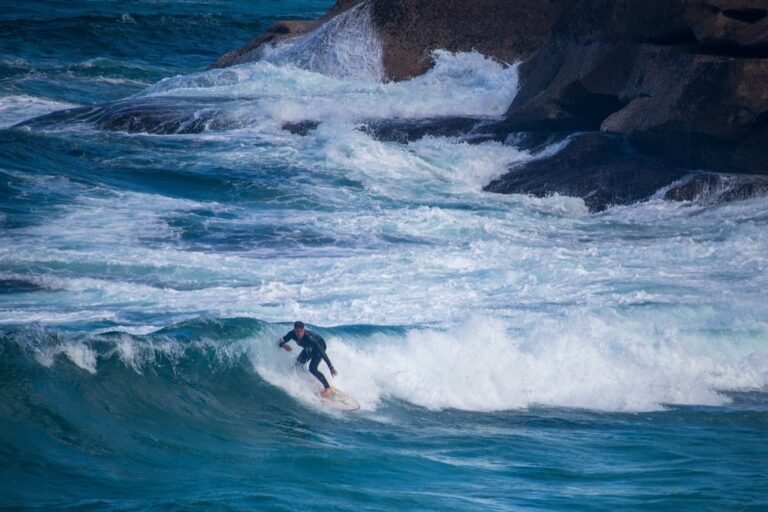 8 Ways to Maximize Surf Conditions Through Tide Awareness Pros Use