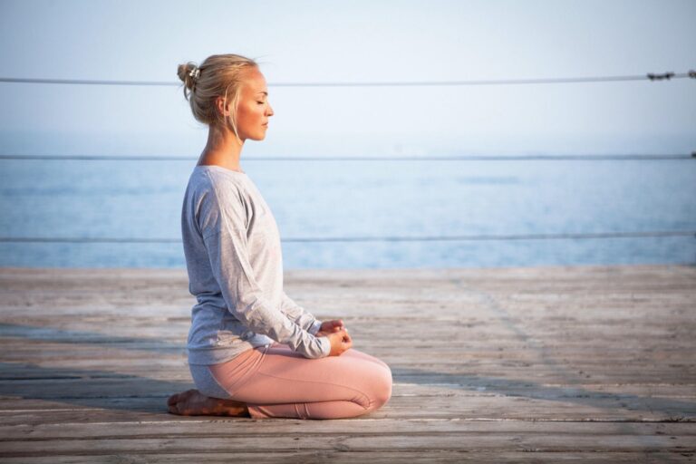 7 Tips for Beachside Mindfulness Practices Perfect for Summer Sunset
