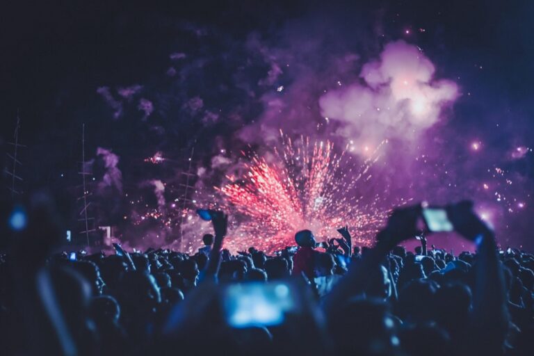 7 Multi-Weather Strategies for Outdoor Pool Parties That Save Any Event