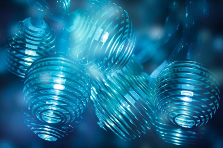 8 Ways to Integrate Pool Lights With Smart Home Systems That Save Energy