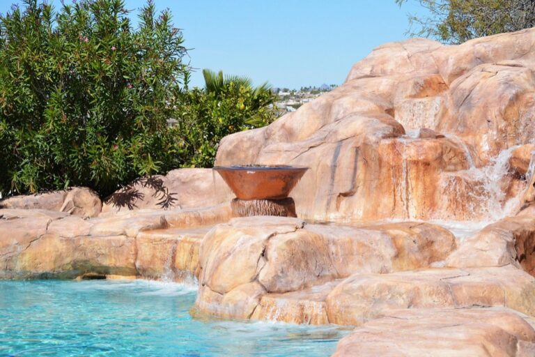 7 Ideas for Making the Most of Pool Areas That Transform Any Backyard