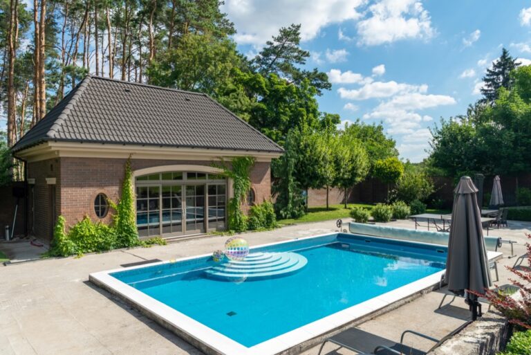 7 Benefits of Adding a Poolside Water Feature That Boost Home Value