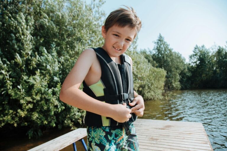 5 Best Life Jackets for Family Outings That Every Parent Should Know